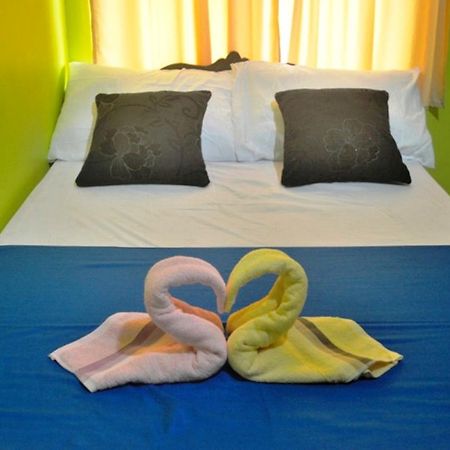 Amelia Homestay Puerto Princesa Exterior foto