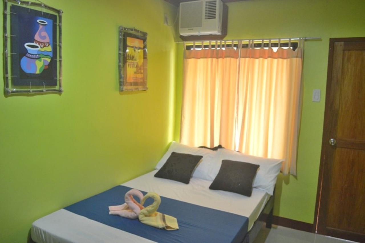 Amelia Homestay Puerto Princesa Exterior foto