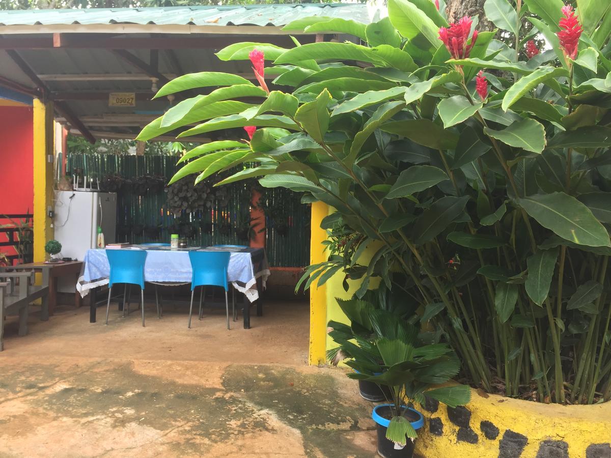 Amelia Homestay Puerto Princesa Exterior foto