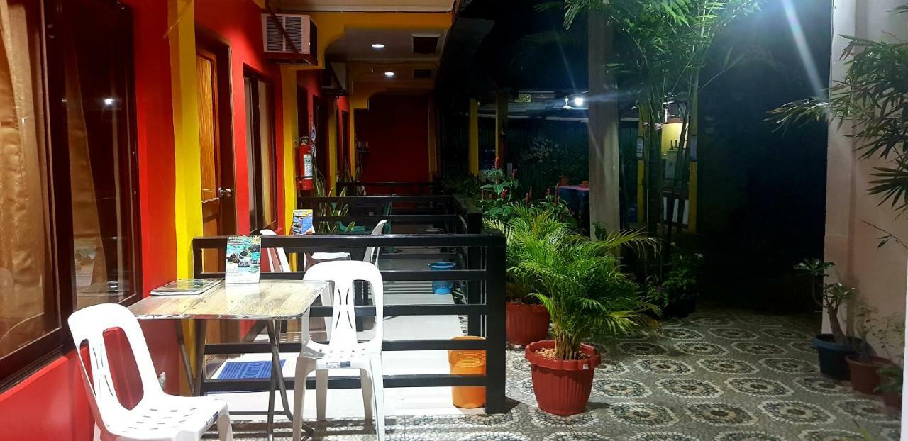 Amelia Homestay Puerto Princesa Exterior foto